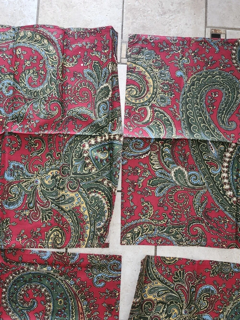 Lauren Ralph Lauren Bridgette Paisley Linen Tablecloth & 8 Matching Linens Set